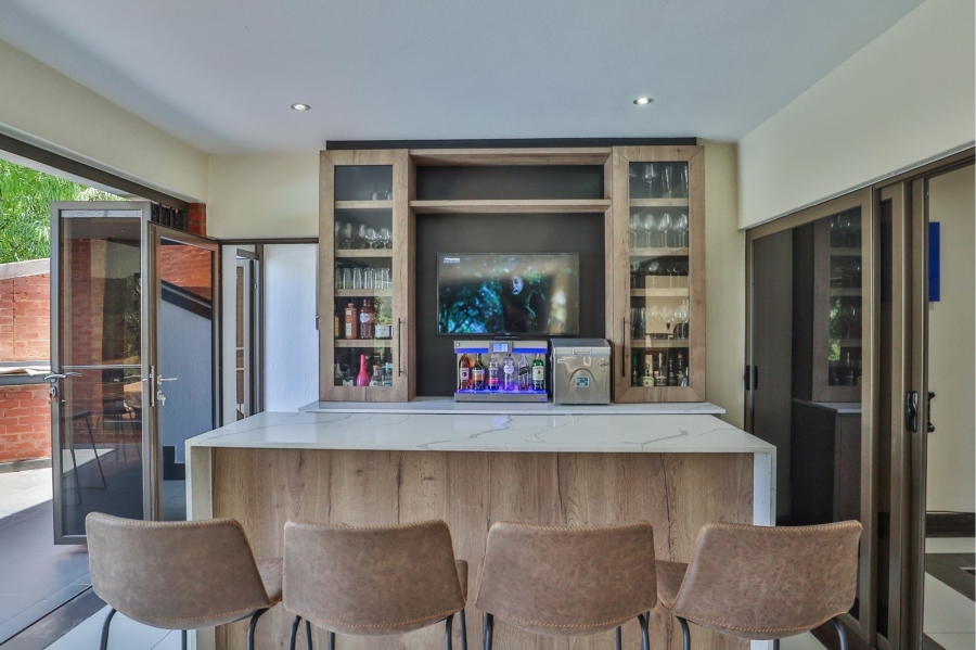5 Bedroom Property for Sale in Xanadu Eco Park North West